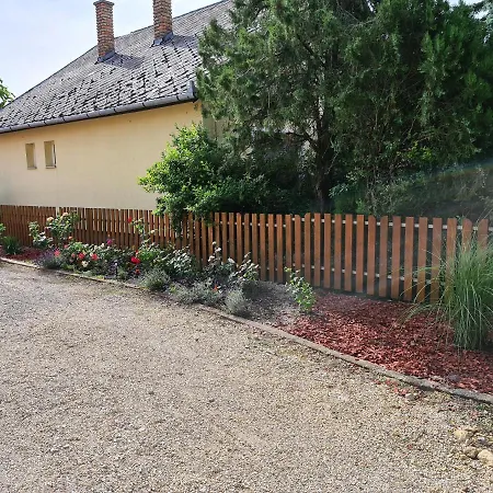 アパート Kriszta