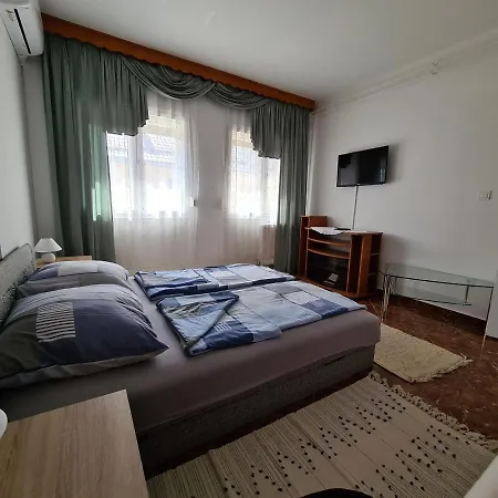 Kriszta アパート *